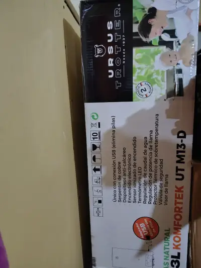 Calefón a gas natural Ursus Trotter UT M13-D con conexión USB - miniatura 1