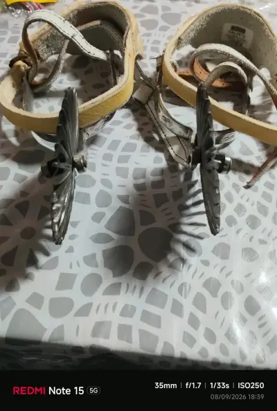Espuelas de metal con talonera de cuero - miniatura 3