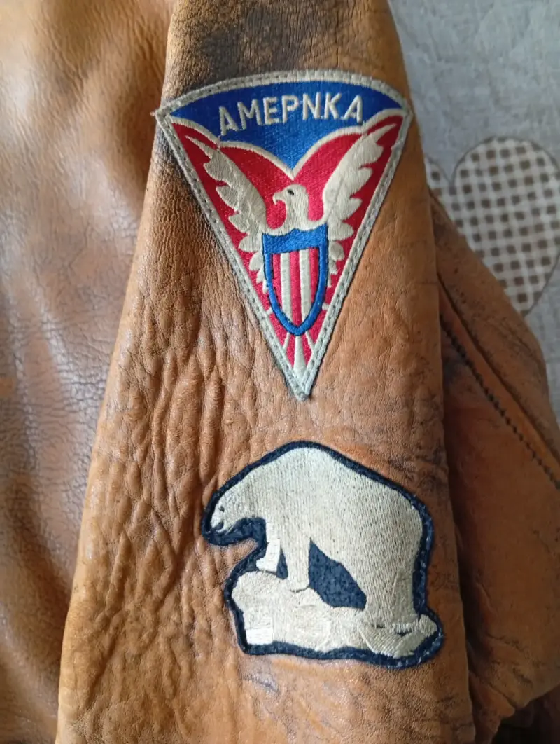 Chaqueta de cuero AVIREX USA vintage con parches - 3