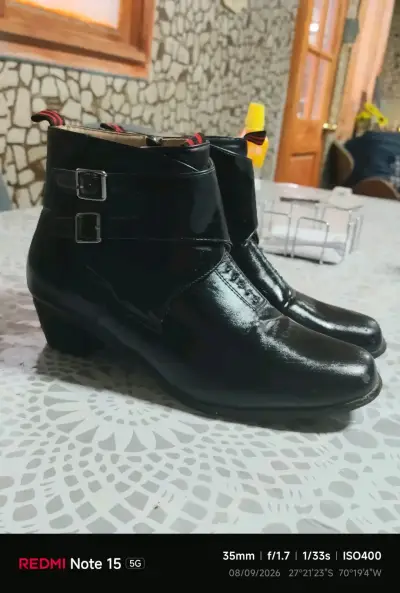 Botines de cuero negro con hebillas - miniatura 3