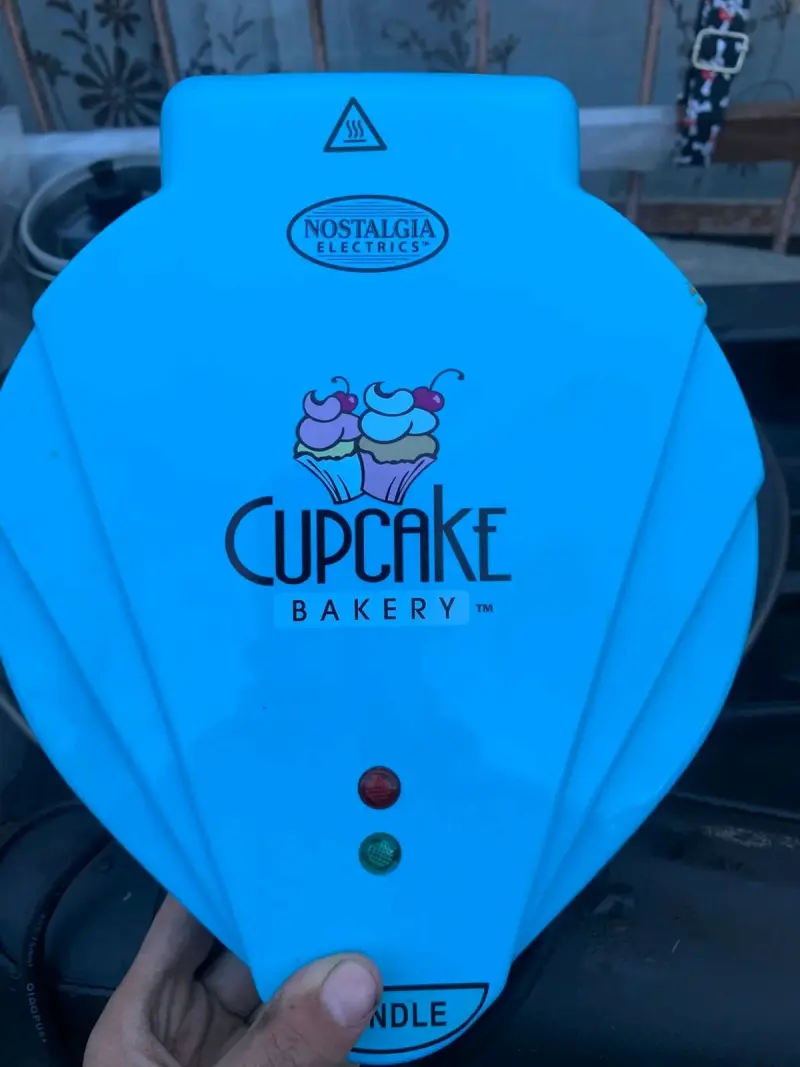 Máquina para hacer cupcakes Nostalgia Electrics - 2