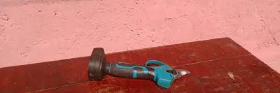 Mini motosierra eléctrica portátil Taisel - miniatura 2