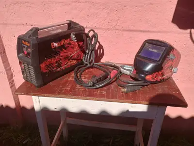 Soldadora Bauker KIN200M con máscara de soldar - miniatura 2