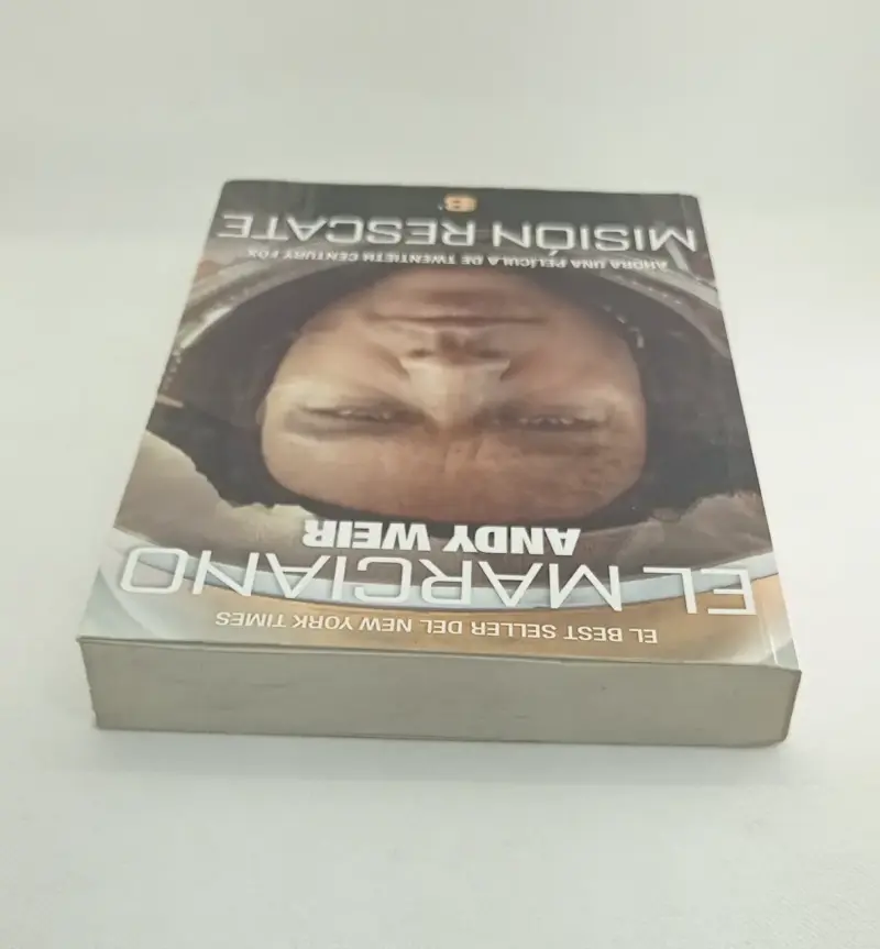 Libro El Marciano de Andy Weir en español - 3