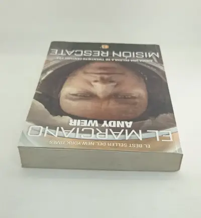 Libro El Marciano de Andy Weir en español - miniatura 3