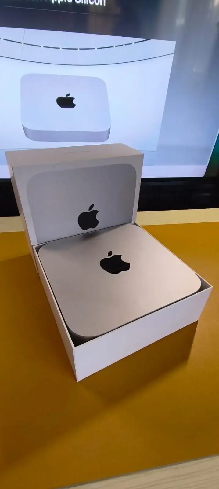 Mac Mini M1 512GB con accesorios - 2