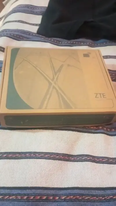 EXTENSOR ZTE ZXHN H3601 en caja original - miniatura 4