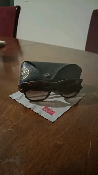 Gafas de Sol Ray-Ban con Estuche Original - miniatura 1