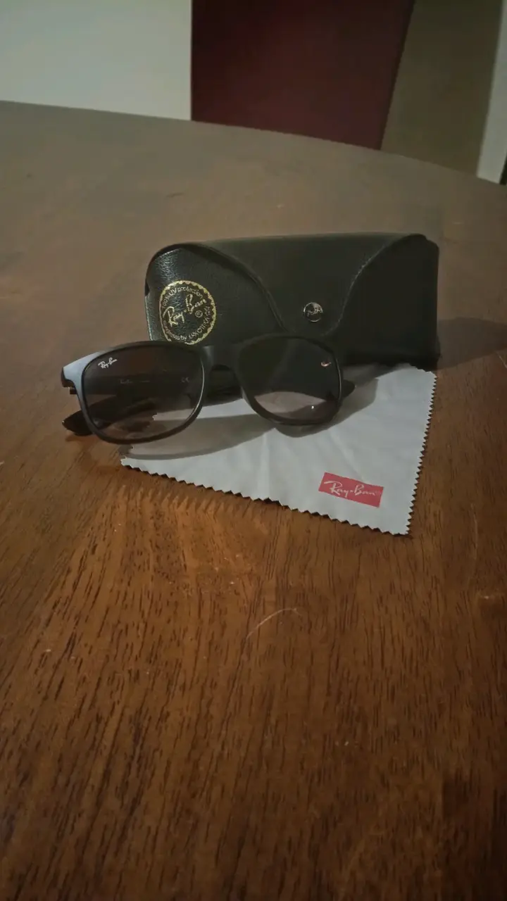Gafas de Sol Ray-Ban con Estuche Original - 2