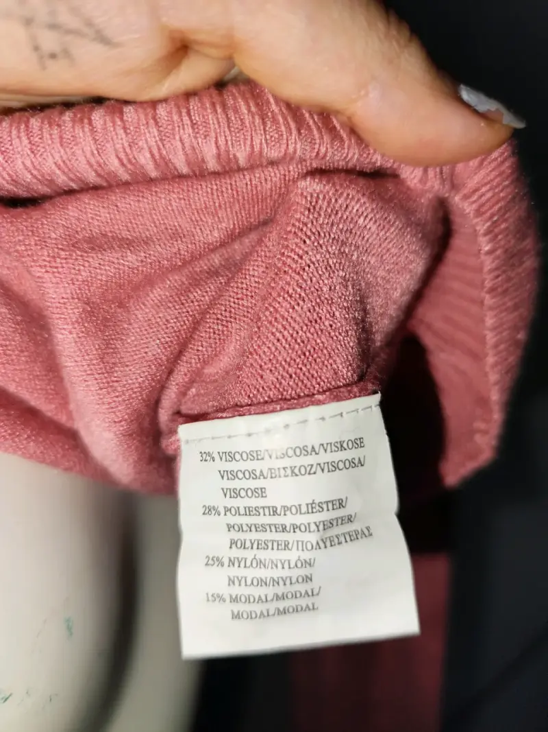 Suéter de mujer rosado cuello alto talla S/M - 6