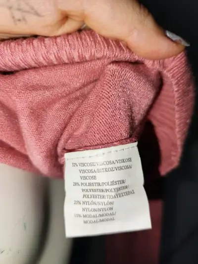 Suéter de mujer rosado cuello alto talla S/M - miniatura 6