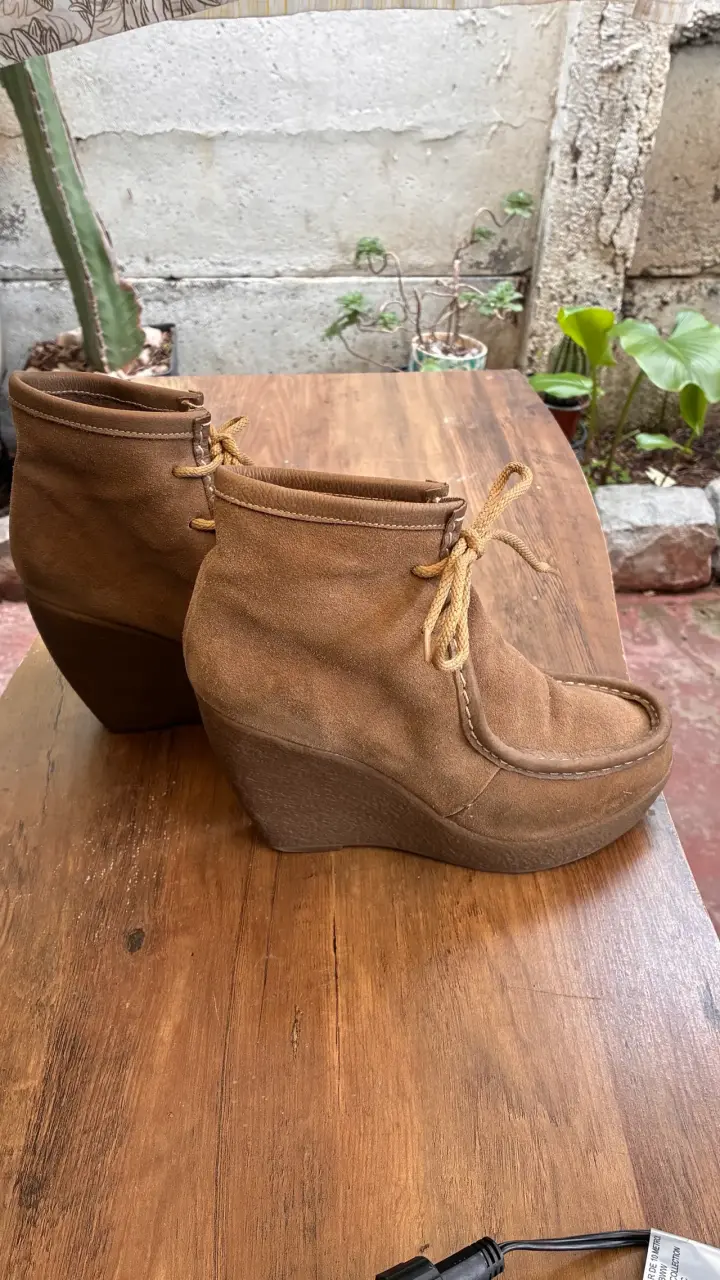 Botines de gamuza marrón con plataforma - 3