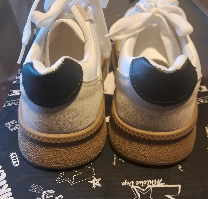 Zapatillas deportivas Nuevas - 2