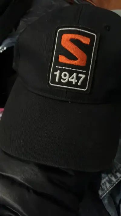 Gorra negra Salomon 1947 - miniatura 1