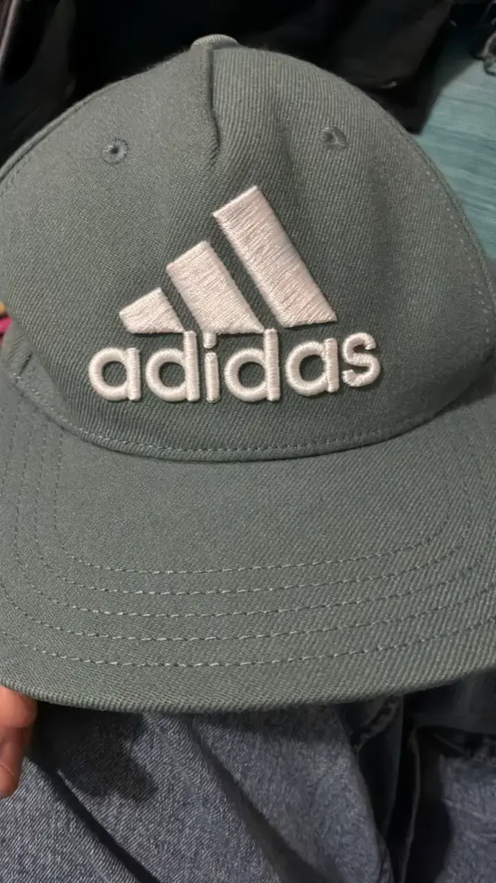 Gorra verde Adidas unisex ajustable - 1