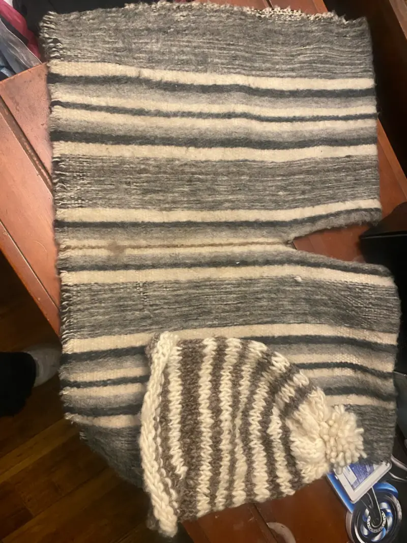 Ponchó y gorro chilote niño.