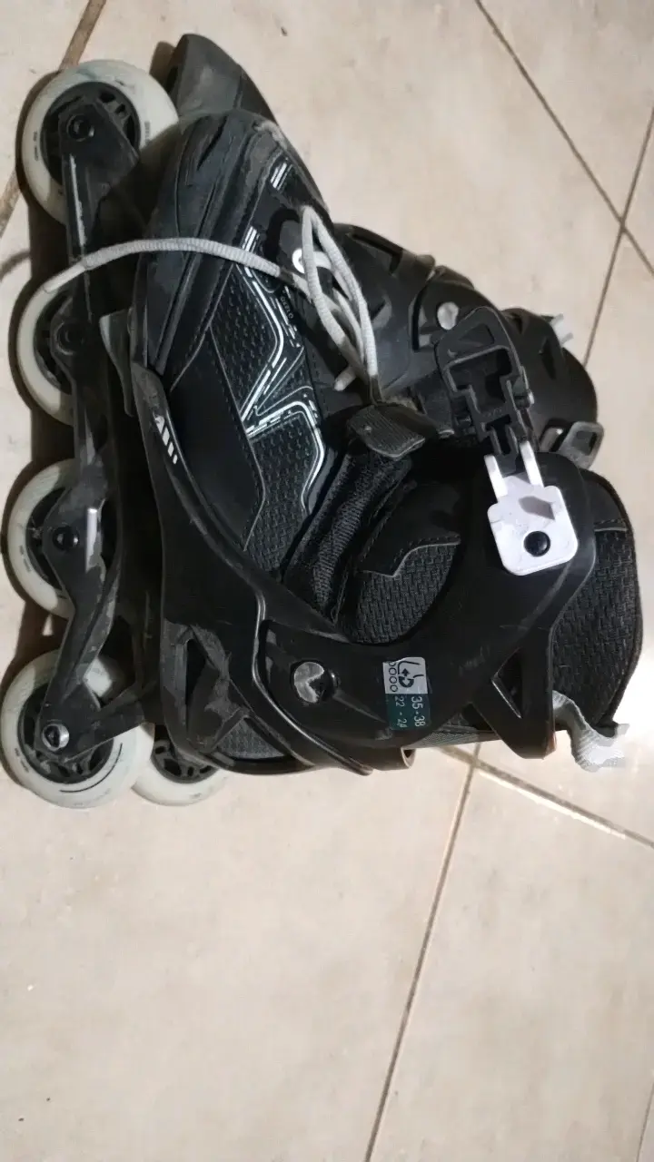 Patines en línea negros talla 35-38 - 1