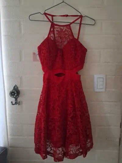 Vestido de encaje rojo con sandalias a juego - miniatura 2