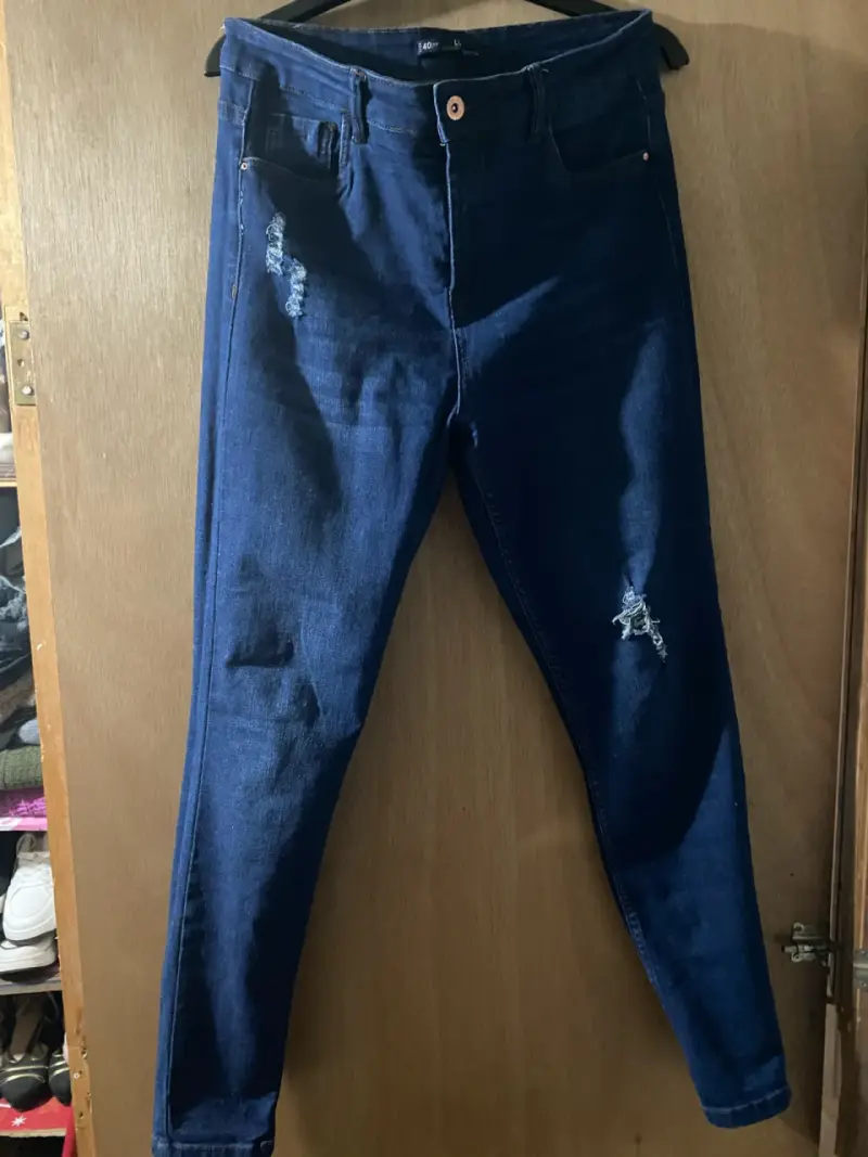 Jeans de mujer desgastados en varios colores - 2