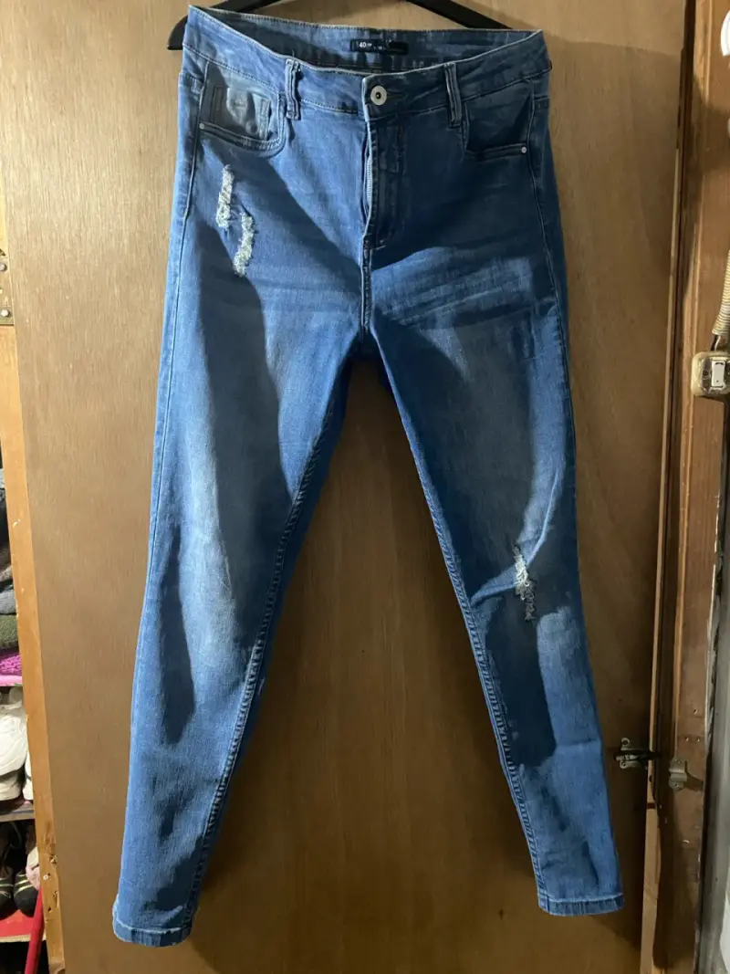 Jeans de mujer desgastados en varios colores - 4