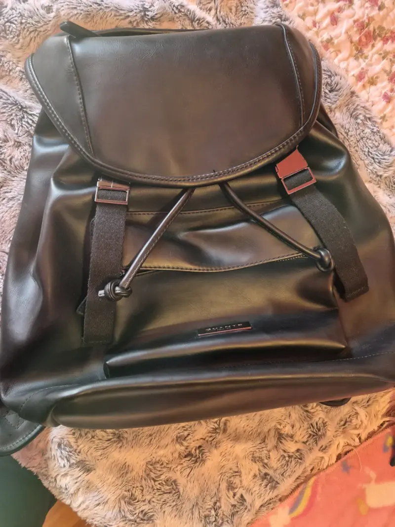 Mochila de cuero negra Guante con cierre ajustable - 3
