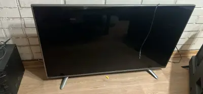 Televisor LED de 55” - miniatura 1