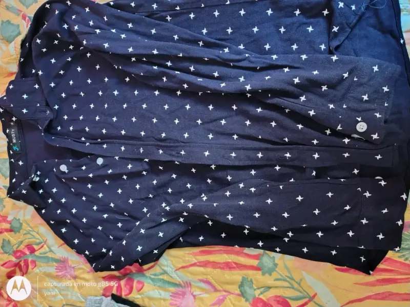 Camisa azul con estampado de cruces Musto