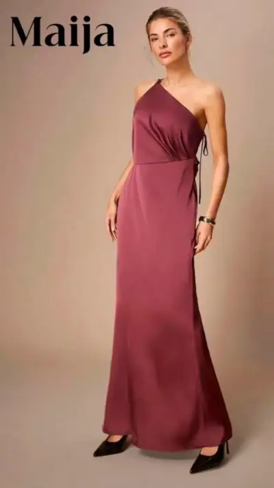 Vestido largo Maija color burdeos con encaje - miniatura 2