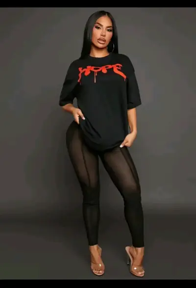 Conjunto negra con estampado 'Hope' para mujer - miniatura 2