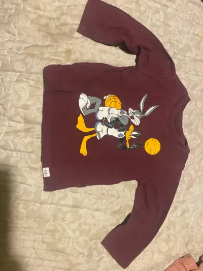 Polera bebé Bugs Bunny burdeo GAP - miniatura 1