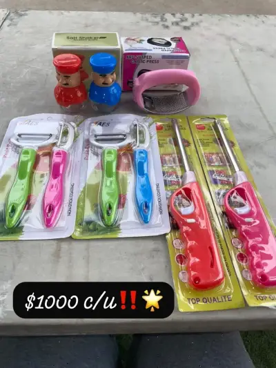Set de utensilios de cocina y hogar variados - miniatura 1