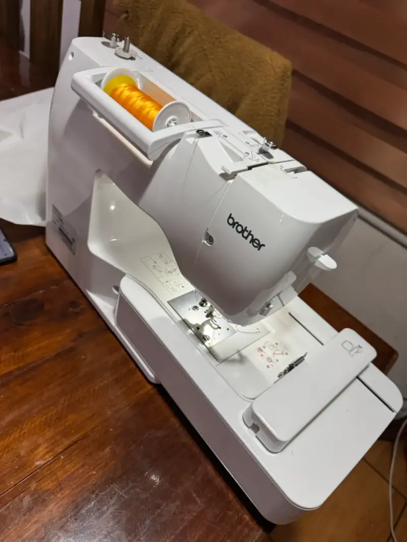 bordadora Innov-is PE460L con Pantal - 2