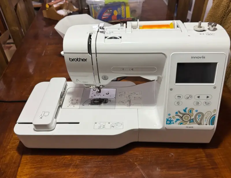 bordadora Innov-is PE460L con Pantal - 3