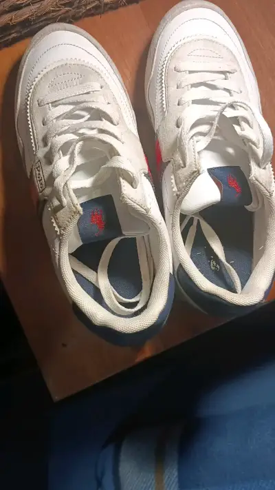 Zapatillas deportivas Polo blancas y rojas - miniatura 1