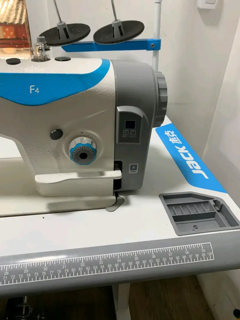 Máquina de Coser Industrial Jack F4 - 6