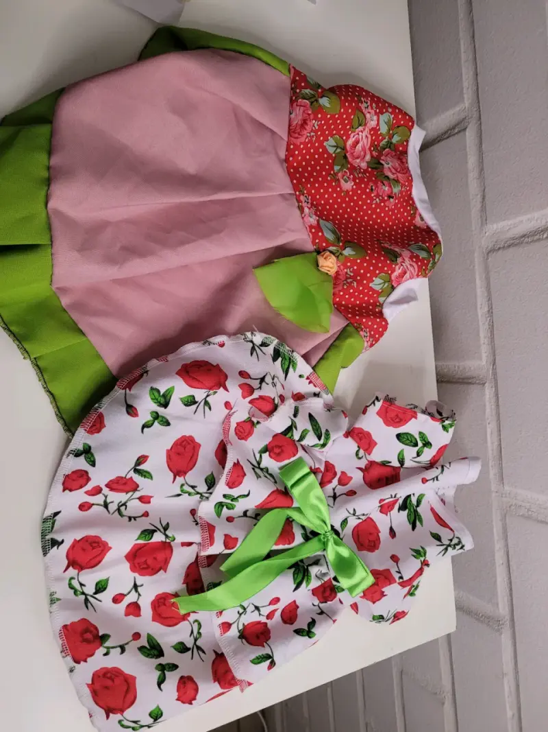 Vestido para perro con diseño floral . HUASO - 4