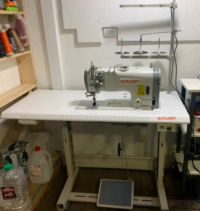 Máquina doble aguja Industrial Siruba con Mesa - 3