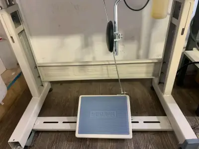 Máquina doble aguja Industrial Siruba con Mesa - miniatura 4