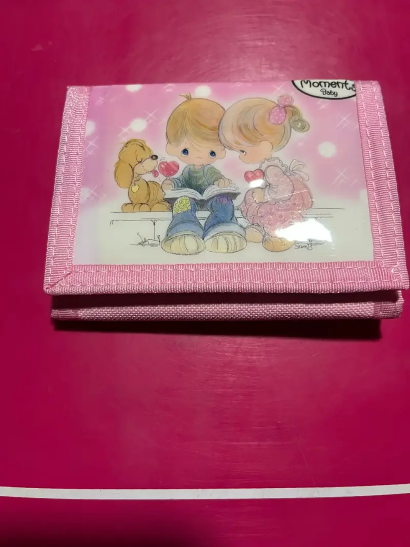 Billetera infantil rosa con diseño tierno - 1