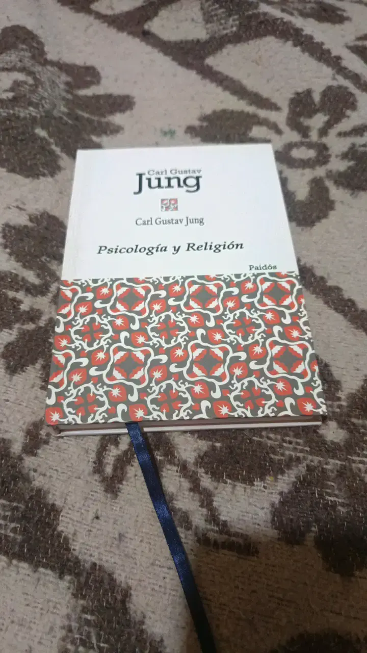 Libro Psicología y Religión de Carl Gustav Jung - 1