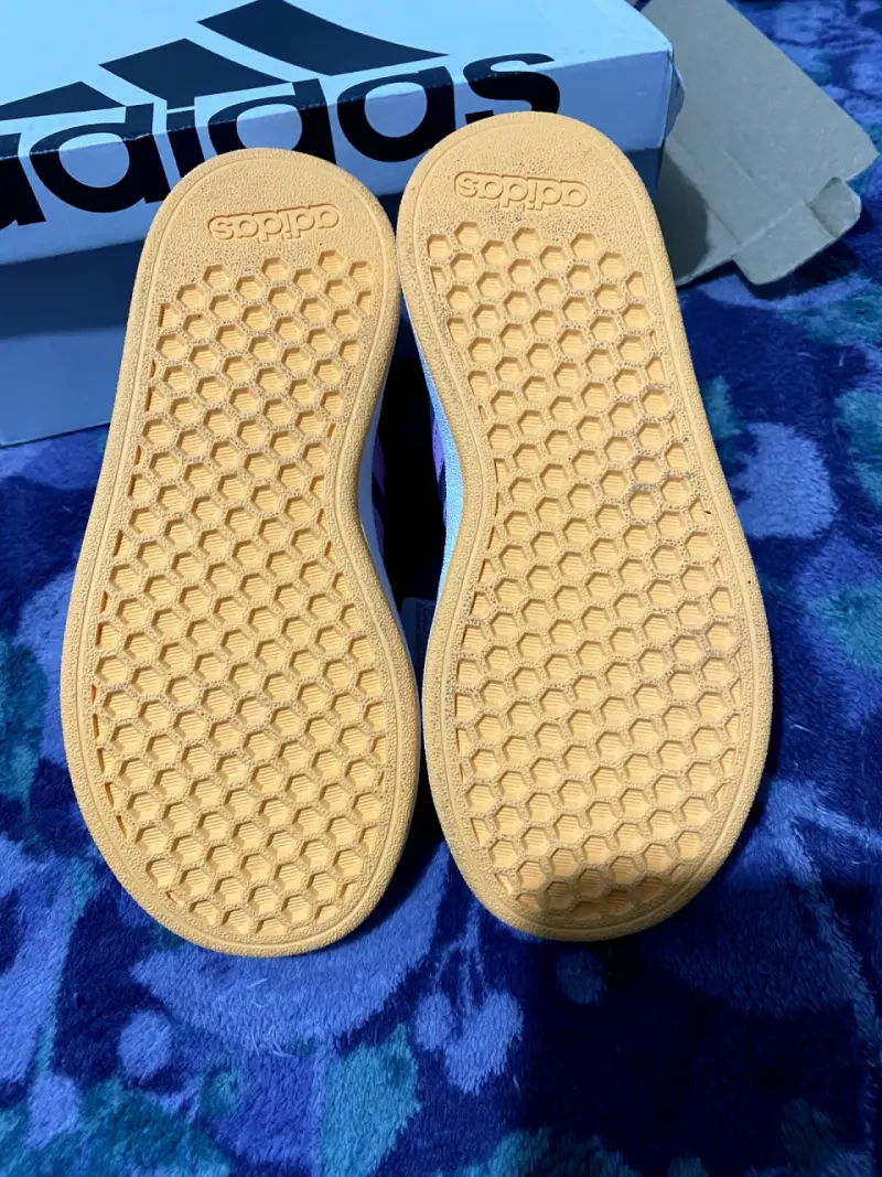 Zapatillas Adidas, talla 29.5, nuevas. - 1
