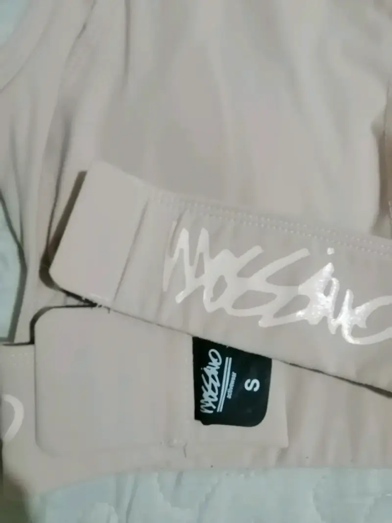 Top deportivo rosado pastel Massimo con logo - 3