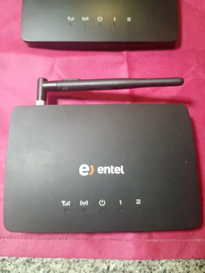 Router WiFi Entel con antena externa - miniatura 1