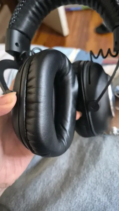 Audífonos Logitech Pro con micrófono desmontable - miniatura 2