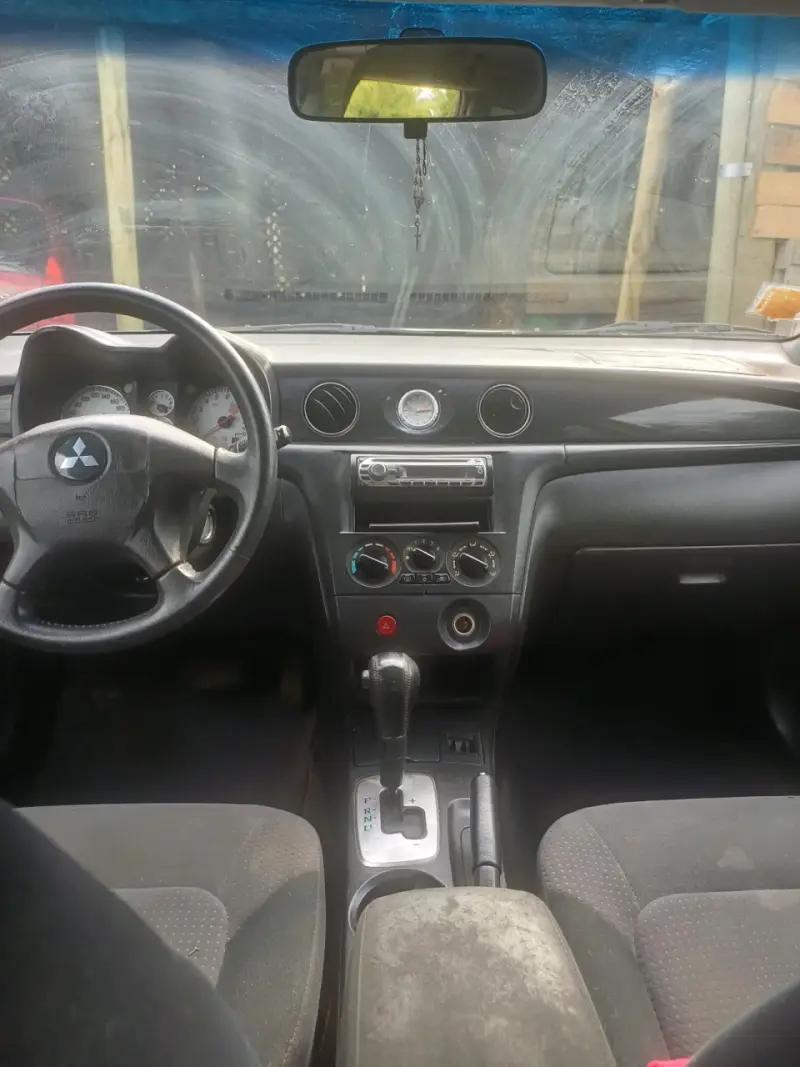 Mitsubishi Outlander SUV 2004 en buen estado - 6