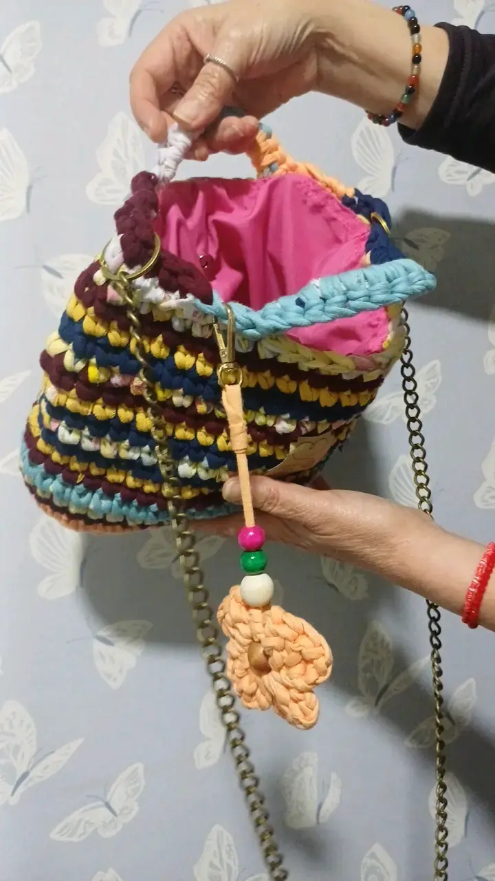 Bolso tejido a mano multicolor con cadena - 4