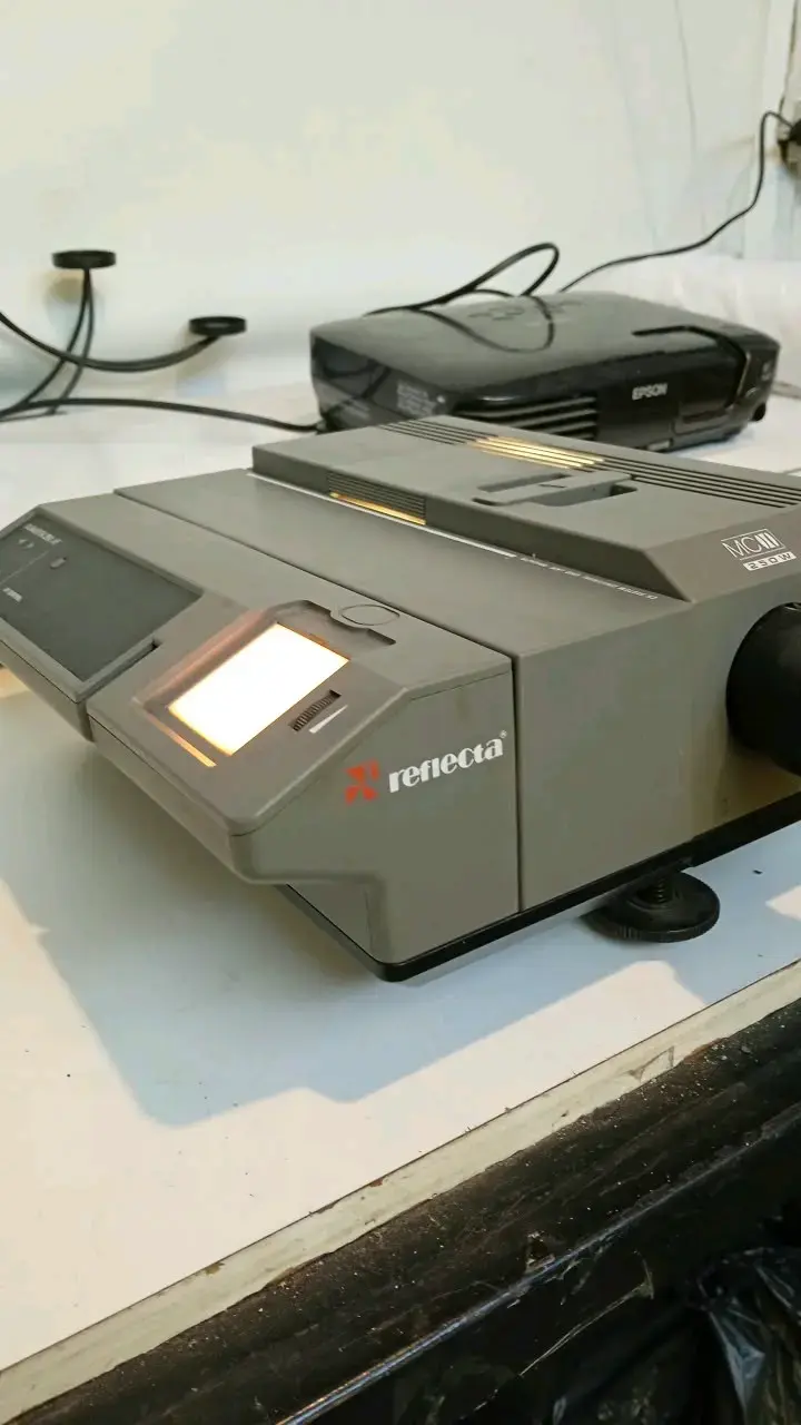 Proyector de diapositivas Reflecta MC III 650 AF