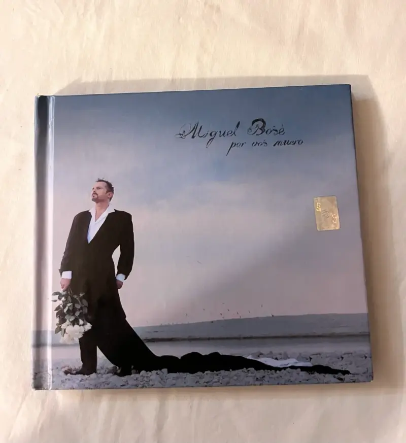 'Por Vos Muero' de Miguel Bosé - 1