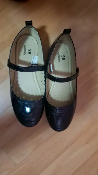 Zapatos de charol negros para niña - miniatura 2