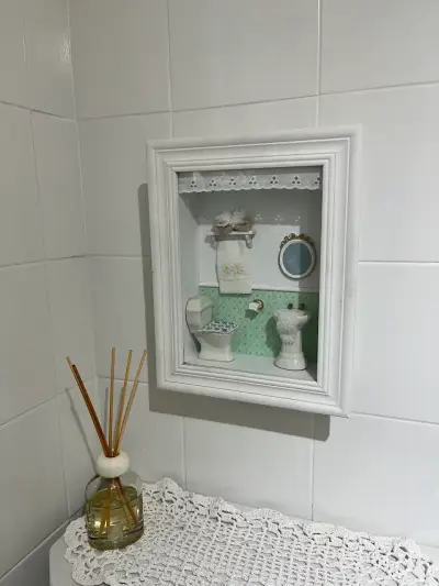 Cuadro decorativo de baño en miniatura - miniatura 1